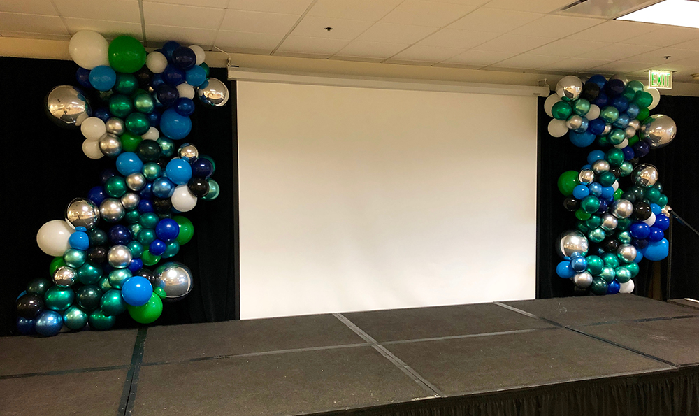 Stage_Curtain_Garlands